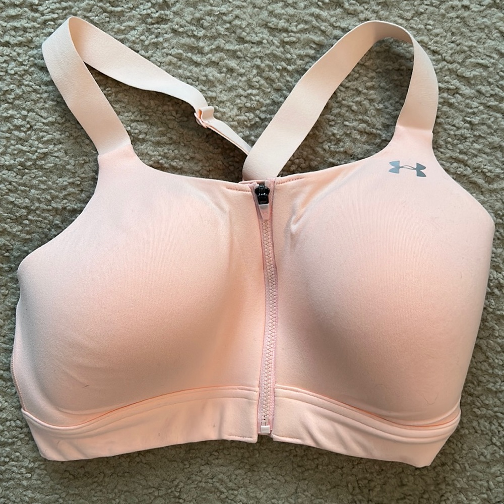EUC Under Armour Sports Bra. Size 34 DD. Light pink